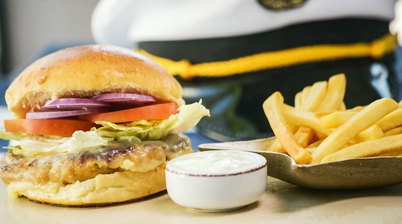 Restaurante recria hambúrguer de siri do Bob Esponja para Dia das Crianças