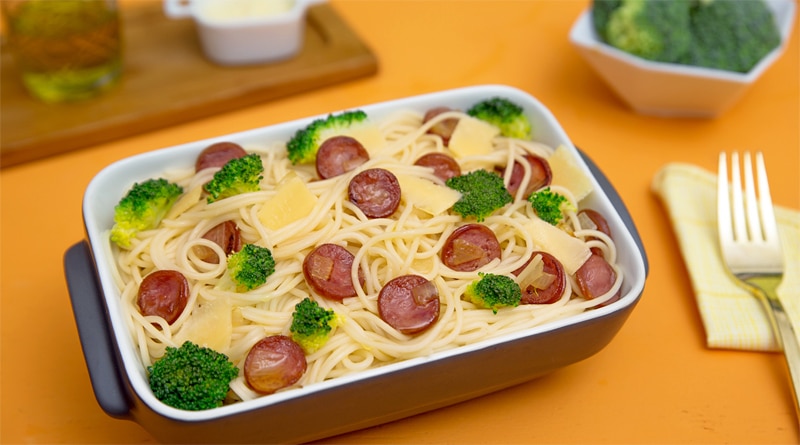 Spaghetti com Brócolis e Calabresa