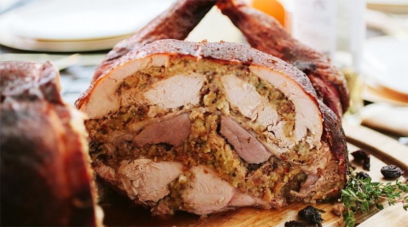 Receita: Turducken - Peru recheado de Pato com recheio de Frango