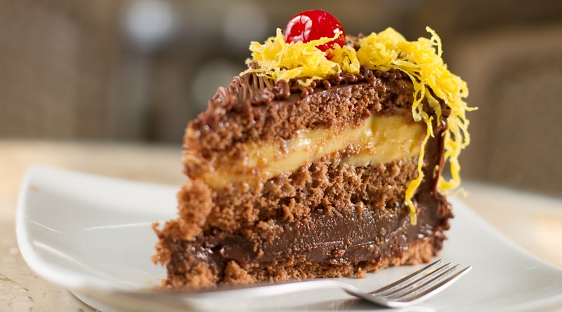 Brigadeiro com Baba de Moça é o Bolo do Mês na Sodiê Doces