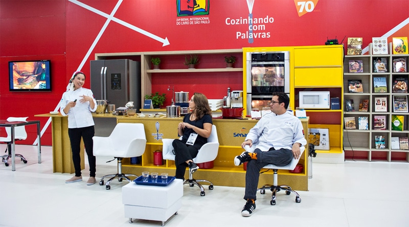 Cozinhando com Palavras ganha destaque na Bienal Internacional do Livro