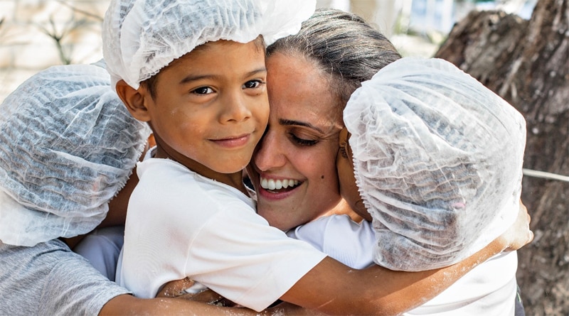 Lidiane Barbosa apresenta a cozinha funcional descomplicada para crianças