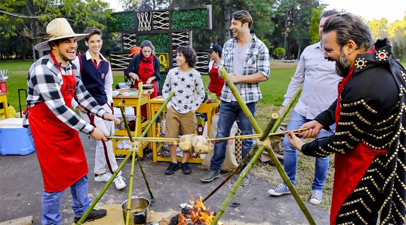 Participantes do BBQ Brasil fazem churrasco com apenas uma mão neste sábado