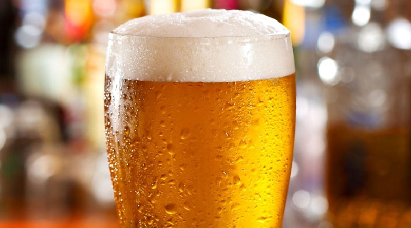 Gelada por mais tempo e o estilo ideal: descubra dicas cervejeiras para o verão