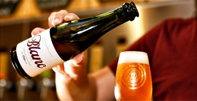 Cervejaria Dogma lança cerveja envelhecida em barris de vinho Cabernet