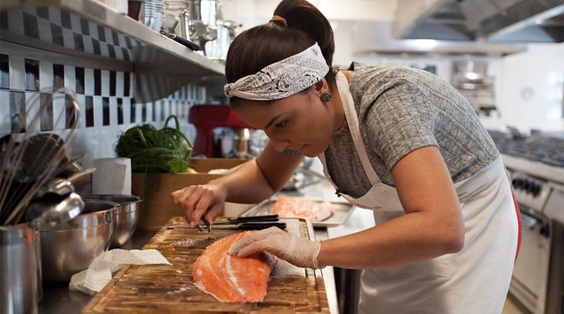Participantes do MasterChef são avaliados por chefs da Le Cordon Bleu São Paulo