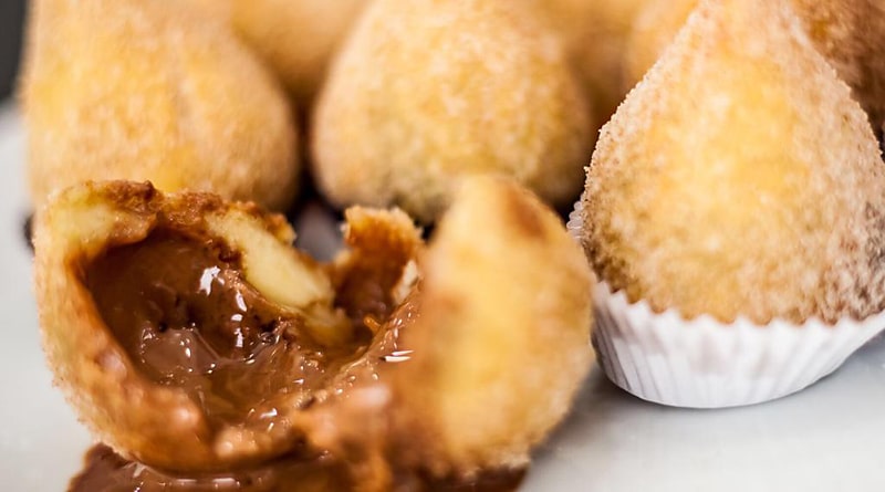 Santa Coxinha em SP oferece rodízio no Carnaval