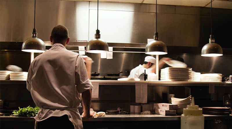 Como administrar uma cozinha de restaurante de forma eficiente