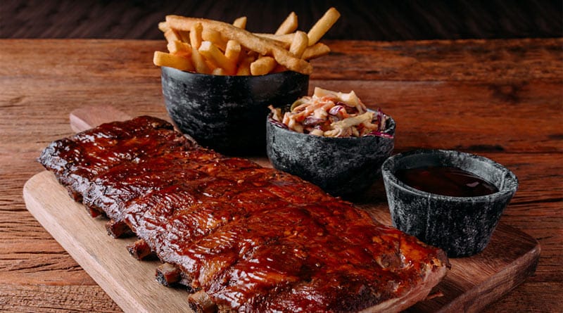 Rede de restaurantes Let's Eat adota o tradicional American BBQ em seu cardápio