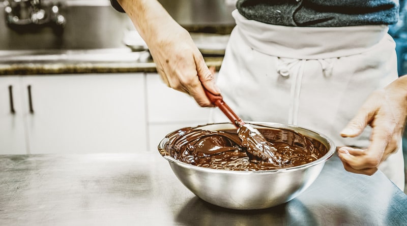 Temperar chocolate? Saiba o que é e como fazer