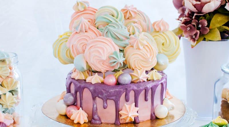 Cake design: conheça a arte dos bolos realistas
