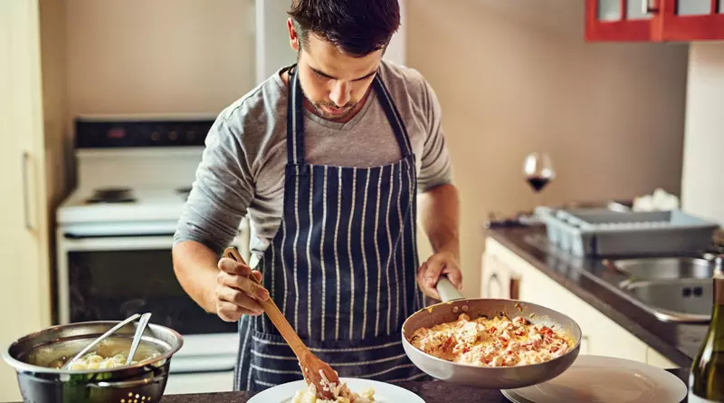 Na gastronomia, as vestimentas também importam: saiba o que usar na cozinha