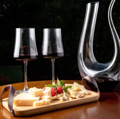 Taça sommelier: como iniciar no mundo dos vinhos corretamente