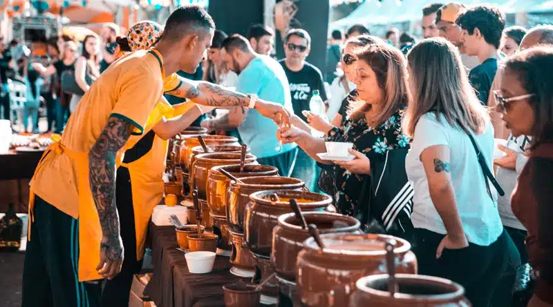 Memorial da América Latina em SP realiza Festa Junina com Sopas e Linguiças