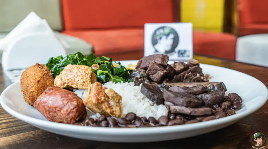 Buffet de Feijoada do Seu Justino é atração aos domingos em SP