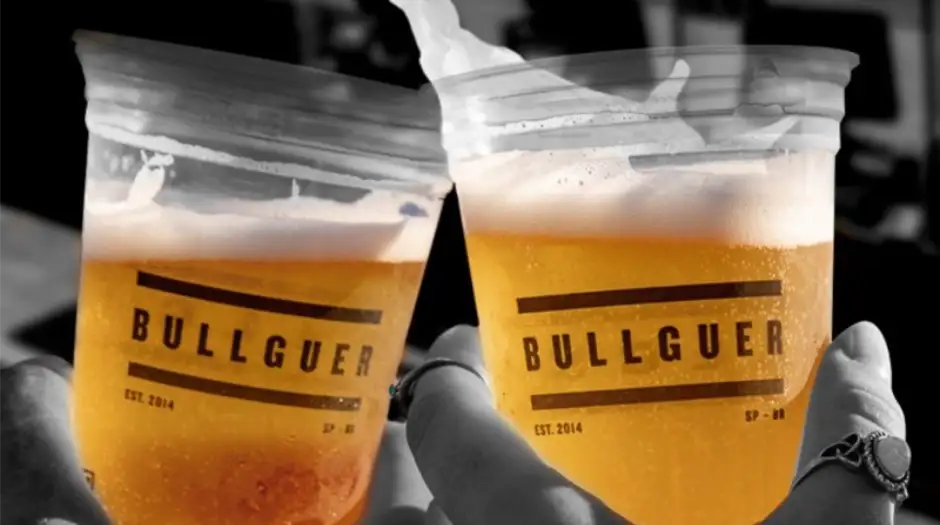Bullguer celebra mês da cerveja com 50% de desconto no chopp