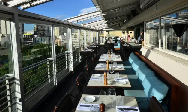Esther Rooftop realiza jantar exclusivo em parceria com chefs para celebrar 6 anos
