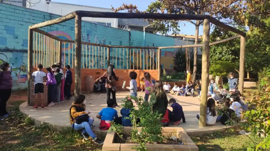 Projeto Sementes incentiva implementação de hortas pedagógicas em escolas do Brasil