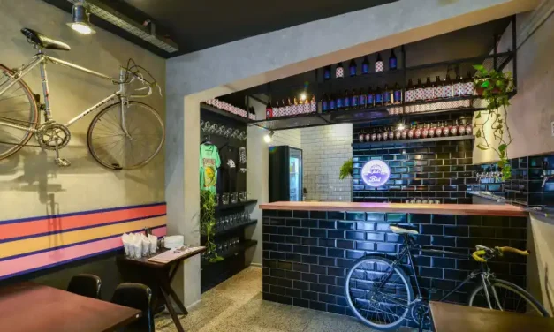 Bike pub vira referência para ciclistas em BH, com opções saudáveis e reparos gratuitos