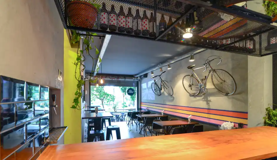 Bike pub BICI vira referência para ciclistas em BH, com opções saudáveis e reparos gratuitos