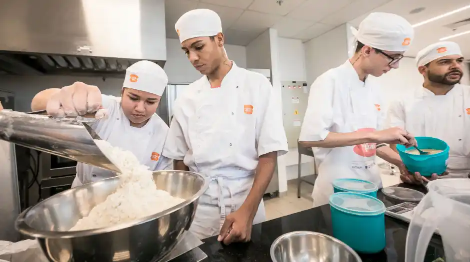 Projeto de qualificação para jovens "De Grão em Pão" formará primeira turma em São Paulo