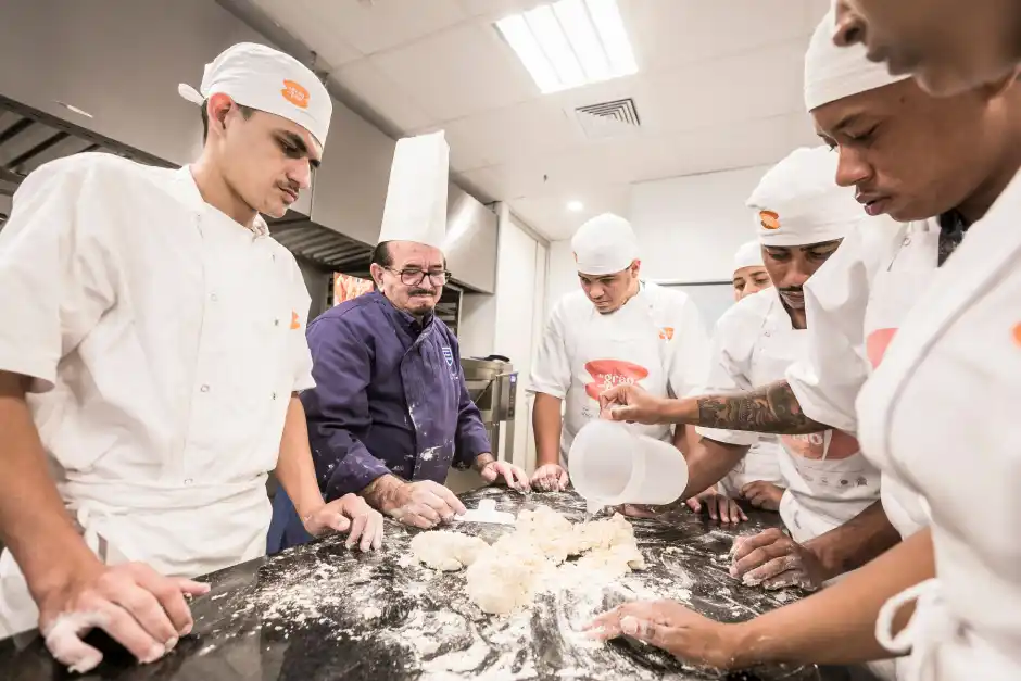 Projeto de qualificação para jovens "De Grão em Pão" formará primeira turma em São Paulo