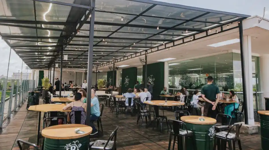 Restaurante Reserva Rooftop abre no Jardim das Perdizes, em São Paulo, com novo conceito