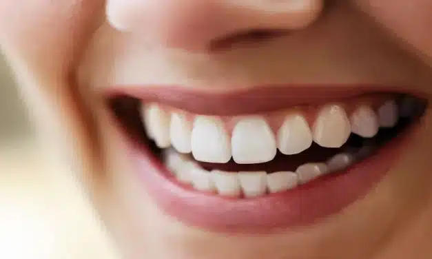 Saúde bucal: o que maçã, salmão e nozes têm em comum?