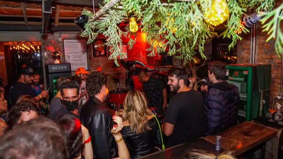 Conheça 4 lugares em São Paulo para curtir boa música e apreciar bons drinques