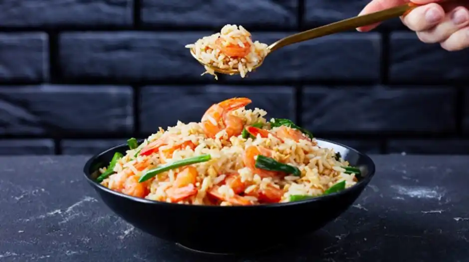 Surpreenda no almoço especial de Dia das Mães com uma receita de Arroz com Camarões