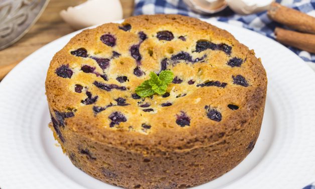 Bolo de Fubá com Goiabada na Batedeira