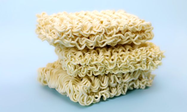 Os Perigos que o Macarrão Instantâneo Traz à Saúde