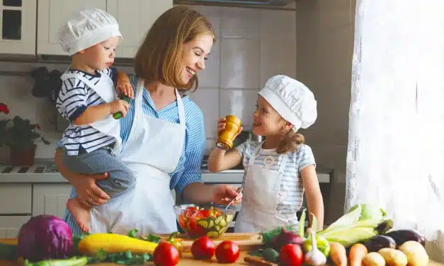 Cuidados na alimentação do bebê nos dias quentes