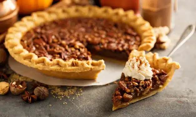 Aprenda a fazer uma irresistível Torta de Noz Pecã