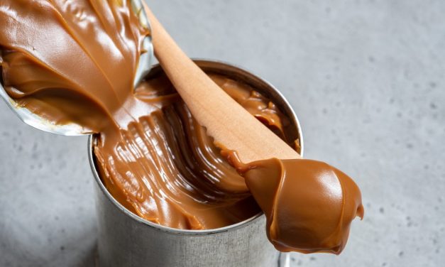 Aprenda como fazer doce de leite com leite condensado em casa