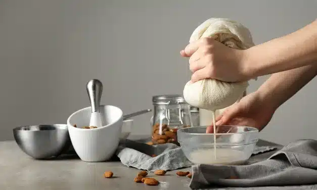 Receita Rica em Proteínas: Leite de Amêndoa Caseiro