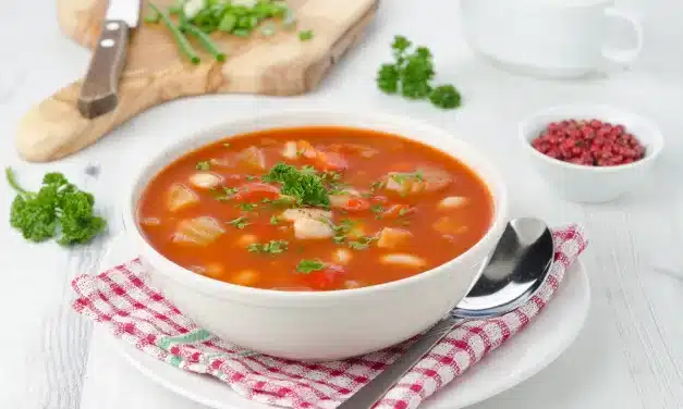 Receita de Sopa de Tomate para Aquecer Seu Coração