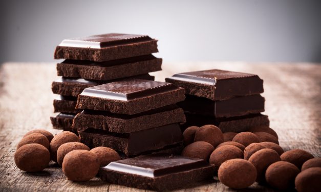 Benefícios do Chocolate Amargo em Comparação com Outras Variedades