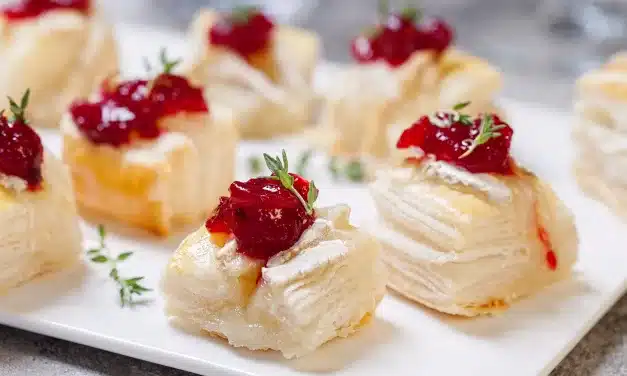 Cranberry e Queijo Brie: Combinação para um Petisco Natalino