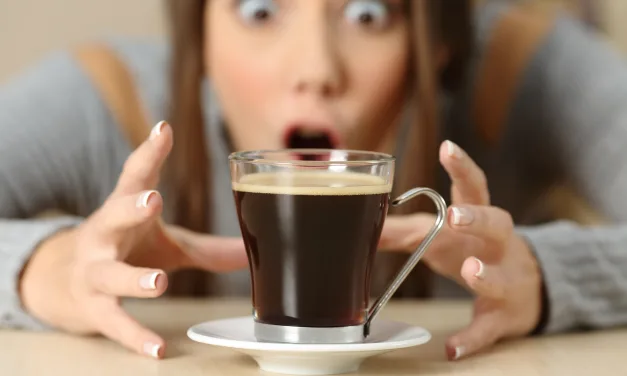 Cafeína e Pressão Arterial: Desvendando o Sabotador Silencioso