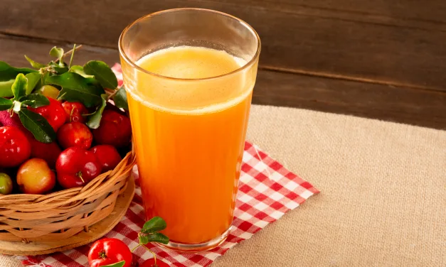 Suco de Acerola: Receita refrescante e saudável em minutos