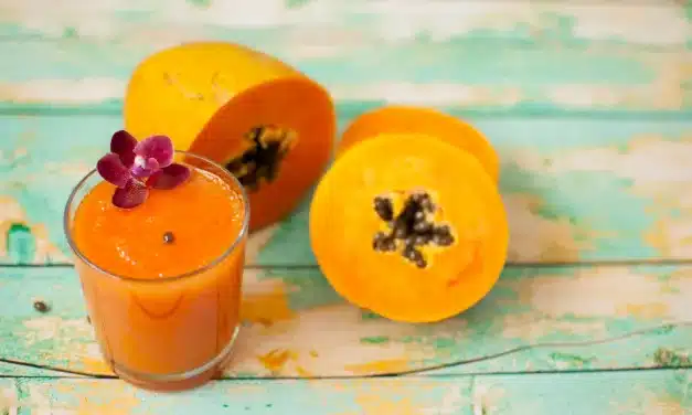 Suco de Mamão com Ameixa: Uma Receita Rápida e Nutritiva!