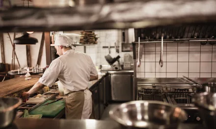 Como é a estrutura de uma cozinha profissional?