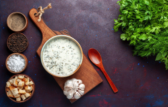 Molho de alho com maionese delicioso e pronto em minutos
