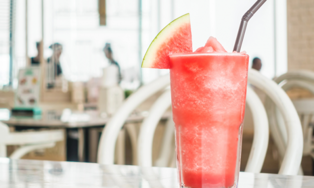 Suco de melancia com gengibre: refresque-se com energia!