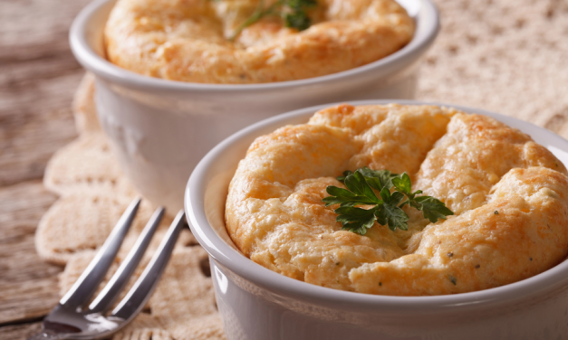 Suflê de queijo para o almoço!