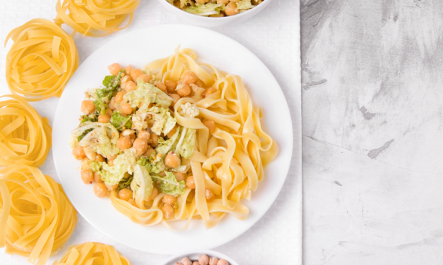 Macarrão com molho de grão-de-bico: receita fácil e cremosa