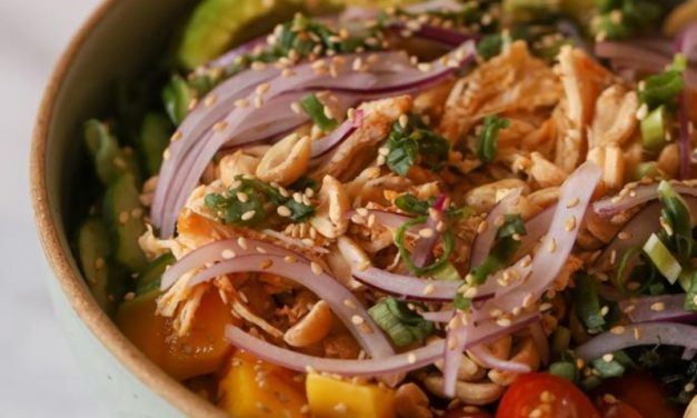 Conheça as diferenças entre o poke e a comida japonesa