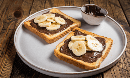 Tostex de banana com creme de avelã: uma receita irresistível!