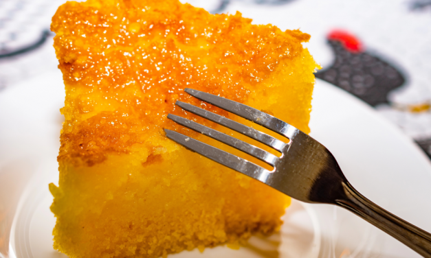Bolo de fubá cremoso